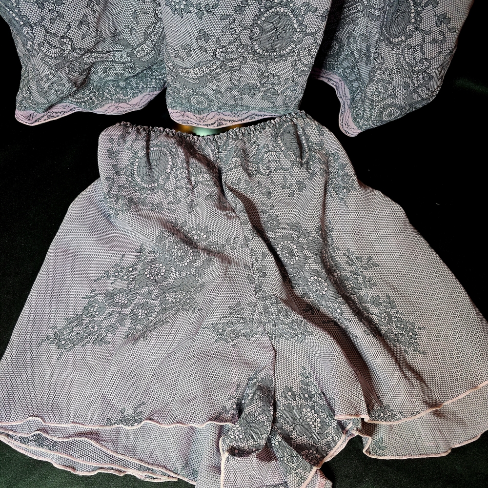 Elegant Lace Skirt Set in Gray and Pink - Picture 1 of 11